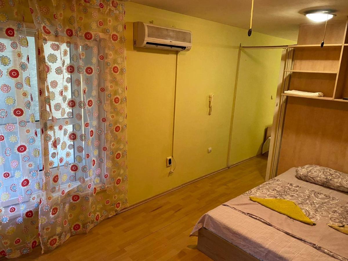 Lider Apartment Karavelov Varna Eksteriør bilde